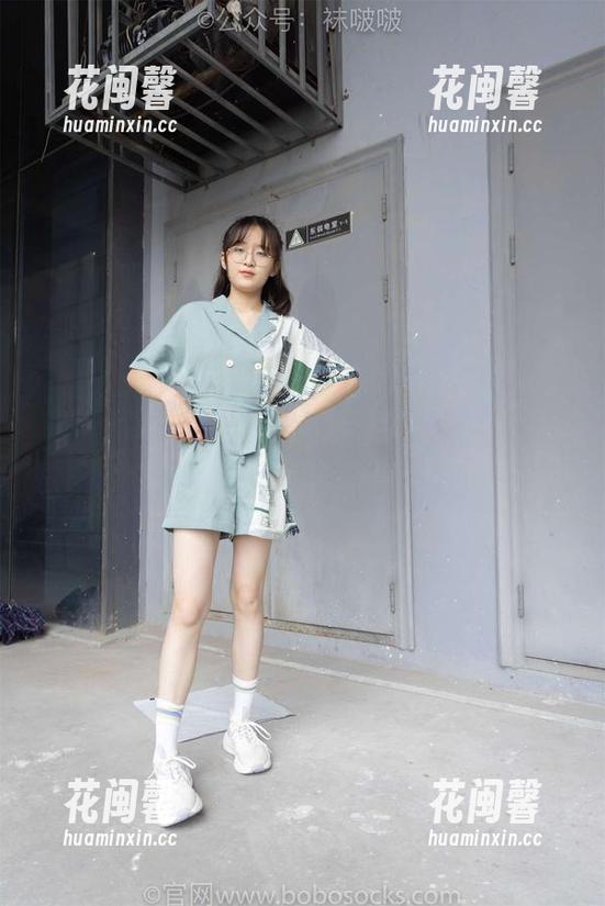 BoBoSocks袜啵啵-稚予 BoBoSocks袜啵啵 - 在壁纸中奔跑:稚予的高跟凉鞋大party