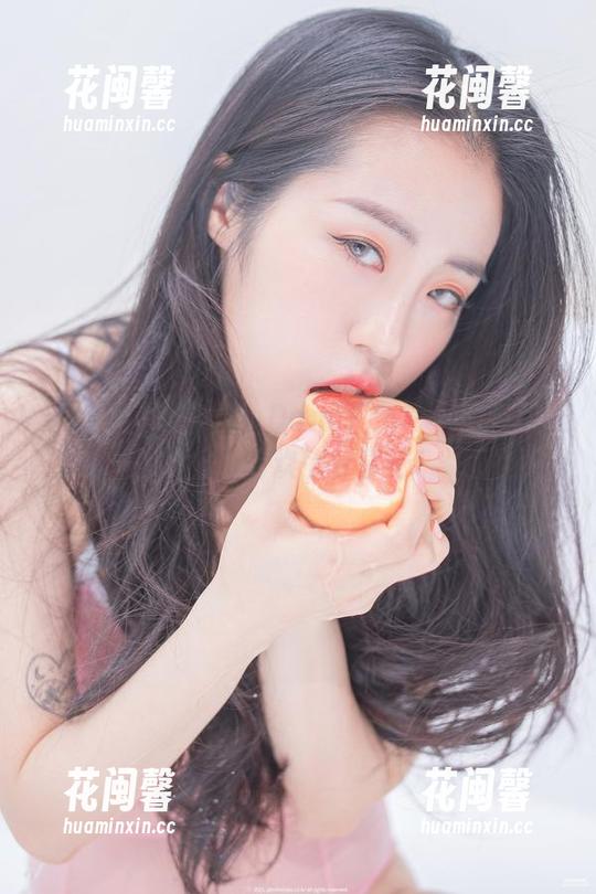 今夜的特别节目：Dami(퀸다미)网袜大图，让我们欢快分享吧！