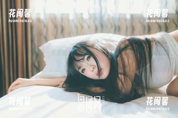 GIRLT果团网-钟紫怡 GIRLT果团网 - 资源盘点:钟紫怡和她的奶牛,喂草的时候有没有深情对望?