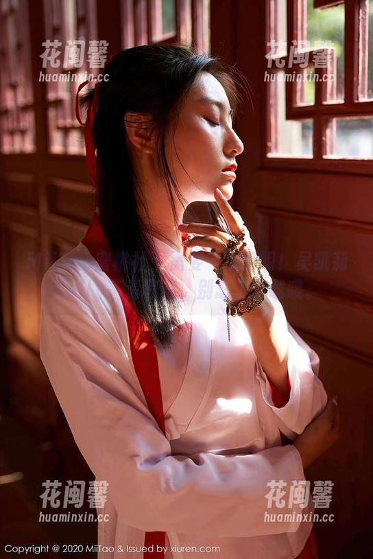 MiiTao蜜桃社 - 需要一剂透明！吴凯莉Kelly高清写真，别忘了下载哦。