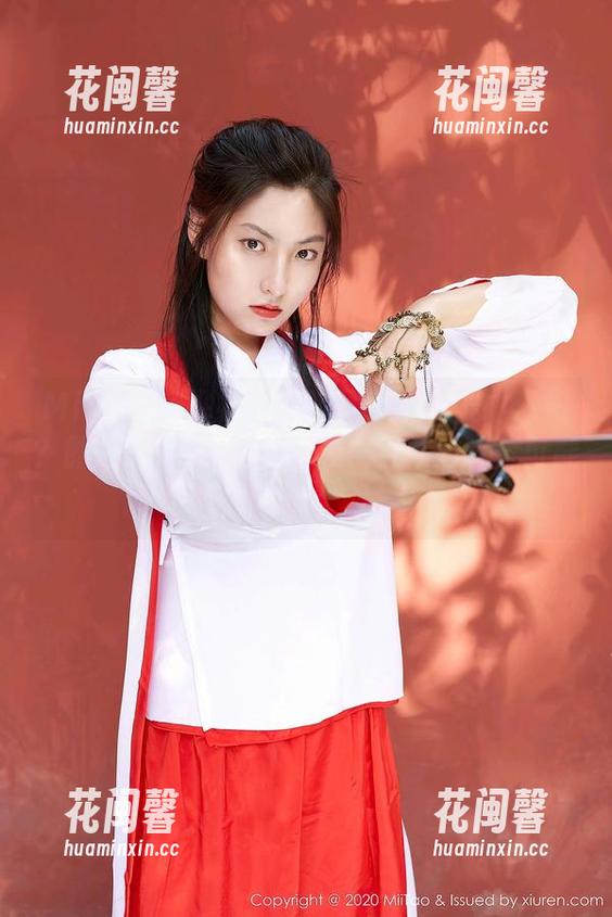 MiiTao蜜桃社-露西Lucy MiiTao蜜桃社 - 听说居家无圣光才最好?露西Lucy的合集让我一直在想这个可能性。