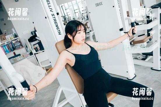 免费下载Sonson(손손)Loozy的在家约会图库，别忘了互动的惊喜哦！
