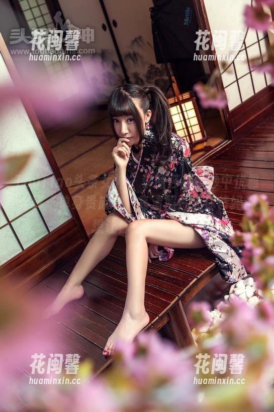TouTiao头条女神-李丽莎 TouTiao头条女神 - 李丽莎在婚纱中优雅诠释“单身贵族”,高清照片连你爸妈都想让你这样穿。