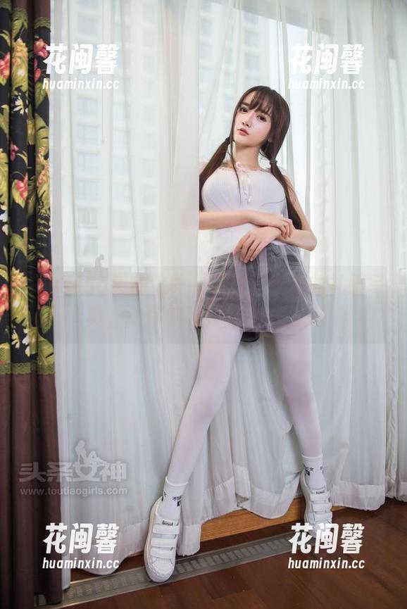 TouTiao头条女神-申美嫣 TouTiao头条女神 - 下载申美嫣的礼服写真,让你的眼睛开个派对!