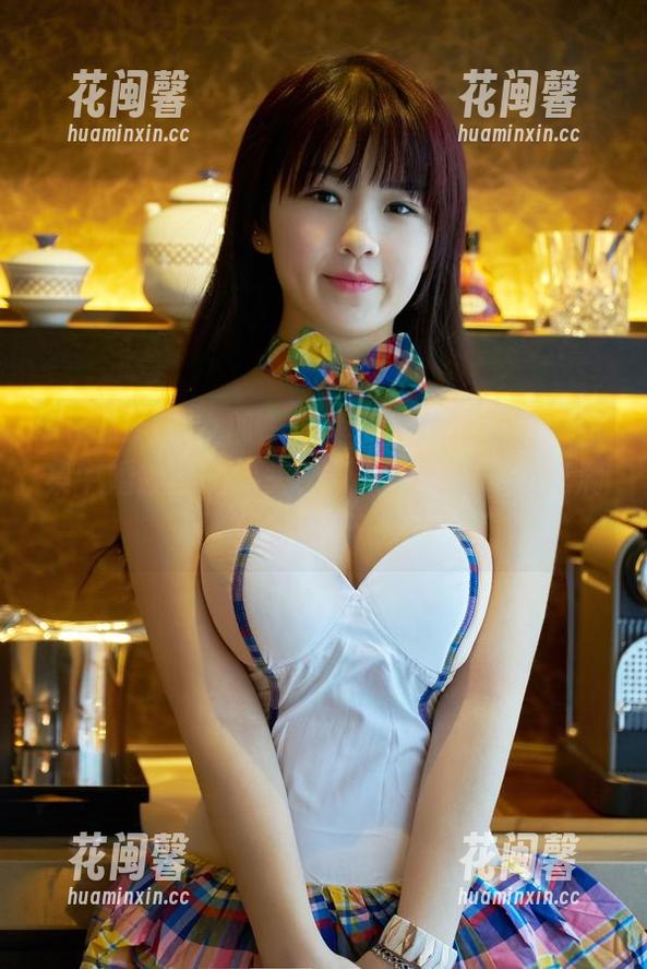 TuiGirl推女郎-李丽莎 TuiGirl推女郎 - 与李丽莎在线相伴:图集中婚纱里的抬头、低头,好像一场充满灵魂的面试。
