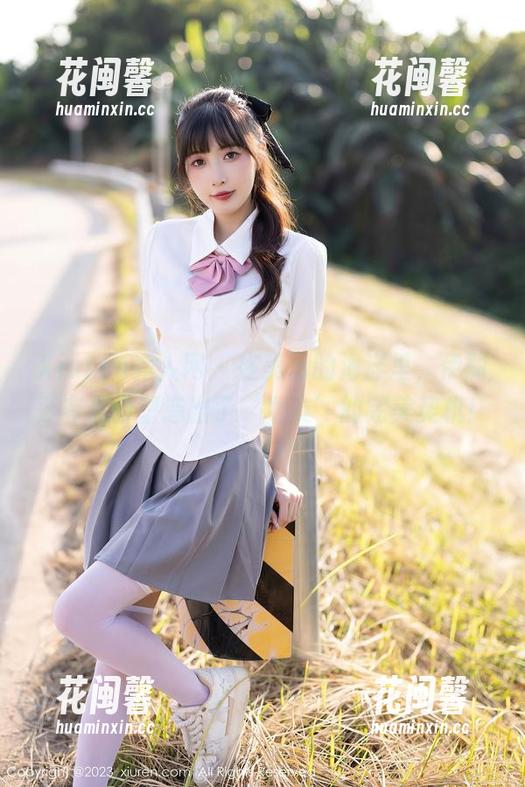 Xiuren秀人网 - 在美图的海洋里，伊丽莎有点白塑造出了‘女友’的完美契机！