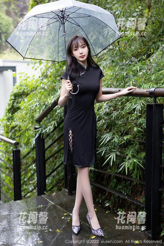 Xiuren秀人网-岁小岁 Xiuren秀人网 - 岁小岁的连衣裙作品集,打破次元壁,身材和裙子都被我宠坏了!