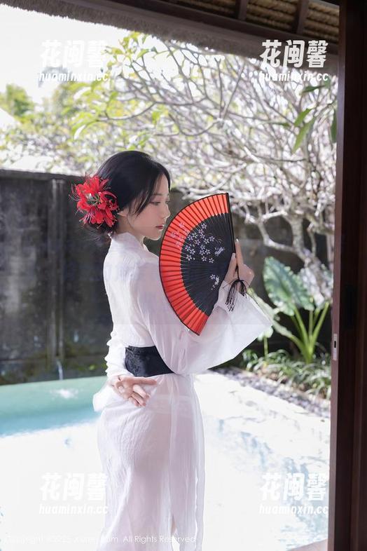 Xiuren秀人网-果儿victoria Xiuren秀人网 - 果儿victoria付出了努力,修女的角度真的很有意思,福利原图快点下载!