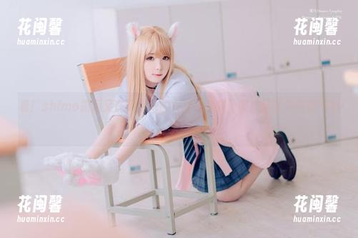 shimo霜月 看!shimo霜月又在更新她的女孩写真集,喔!这脸单纯得不科学!