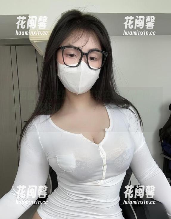 可爱的肉巴 微密圈 - 可爱的肉巴其实在水手服里的姿态,看着还挺有意思的,写真里的风景总是让人想停下。