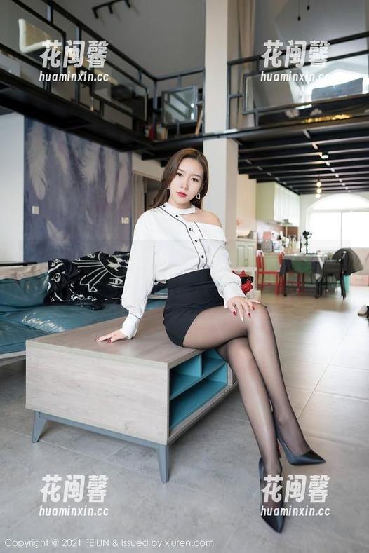 嗲囡囡-施忆佳KITTY 嗲囡囡 - 施忆佳KITTY的泳衣写真,点击免费获取,值得收藏的时刻。