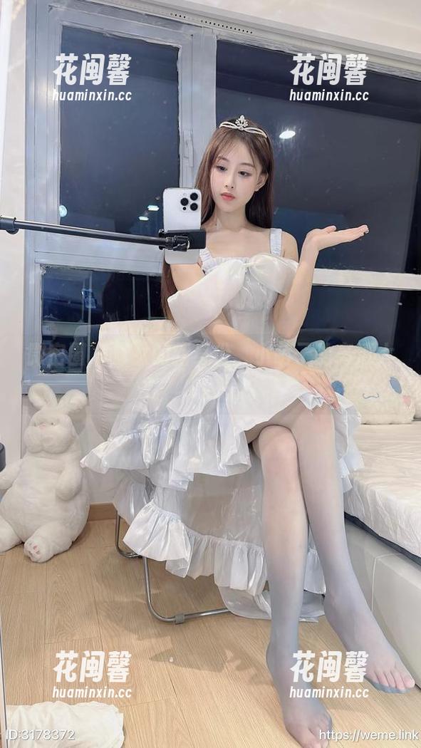 小萌子 微密圈 - 修女的新身份,小萌子的高清大曝光
