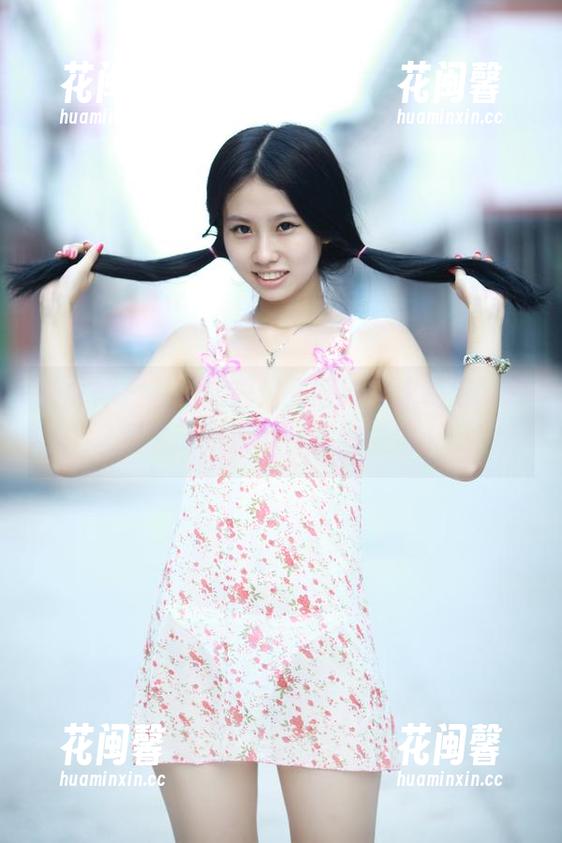 推女神-王语纯 推女神 - 私拍实锤:王语纯穿泳装后,我自觉成了路人甲,真怕被撞上!