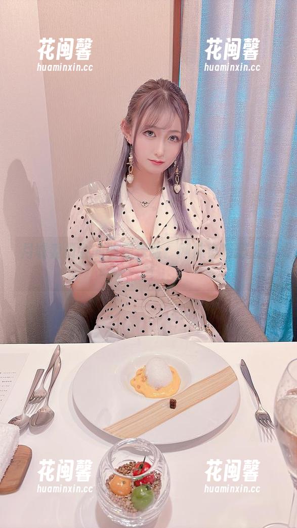 月城委员会的图库探险：网袜小巧思大谎言