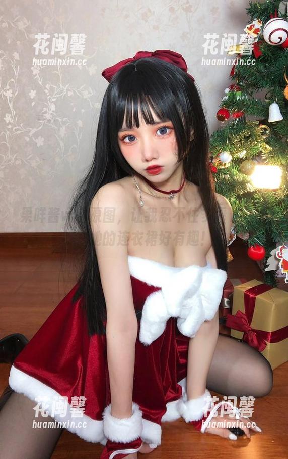 果咩酱w的原图，让我忍不住多看了几眼，她的连衣裙好有趣！