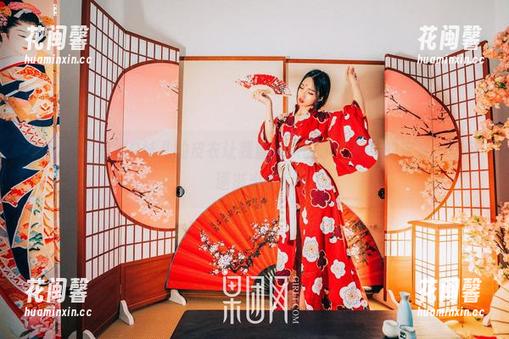 果团网-蜜桃Q妹儿 果团网 - 蜜桃Q妹儿的皮衣让我重新认识了“酷”的定义,图包逐渐出炉!