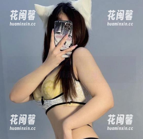 桃沢樱呀 微密圈 - 耳闻桃沢樱呀的“学姐”作品,在图片中捕捉她的灵魂