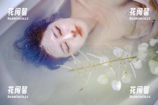 樱晚gigi 樱晚gigi少女Cos精选:老妈说这回找工作有门路了!