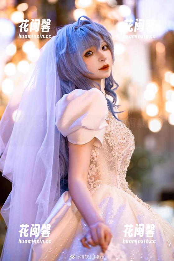 特软儿Sona 特软儿Sona沐浴不如说是全套图集里的弯弯绕
