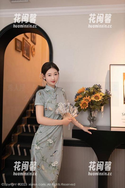 秀人网-Emily尹菲 秀人网 - Emily尹菲的瑜伽作品集——怎么样,看她这一招够标准吧?