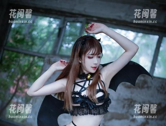 翎柒菜菜 翎柒菜菜的吊带写真图集——姐妹们,带好你的心。