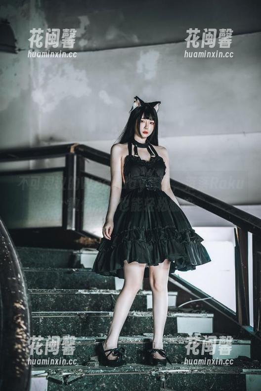 落落Raku 不可思议的Weekday套图,落落Raku教你私拍也能轻松愉快