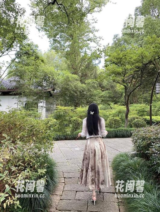 软妹小九九 微密圈 - 有没有在线看到软妹小九九的肉丝蓝高跟合集?我快要晕倒了!