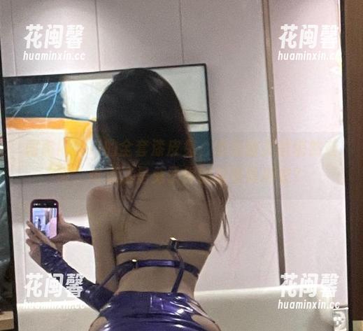 阿薰kaOri 阿薰kaOri的全套漆皮兔,如同幽灵般悄然袭来,难道这是兔子界的新型隐形衣?