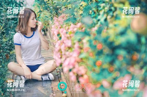 青豆客 - 制服Look，王语纯开包不带戏：无圣光全在这里！