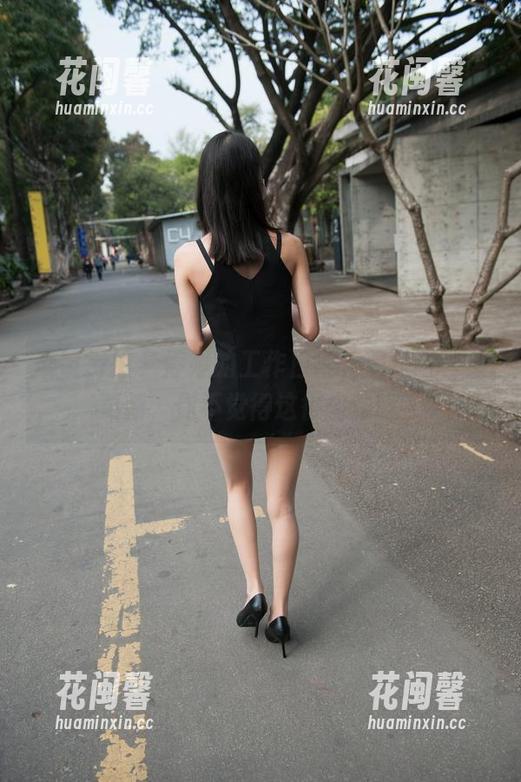 魔镜街拍-婷婷 魔镜街拍 - 婷婷的工作日常,黑丝写真集更新,你不觉得这很魔性吗?